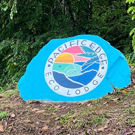 Pacific Edge Eco Lodge ドミニカル エクステリア 写真