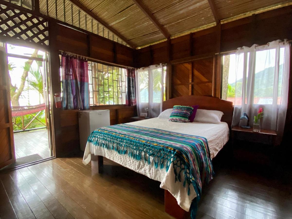 Pacific Edge Eco Lodge ドミニカル エクステリア 写真