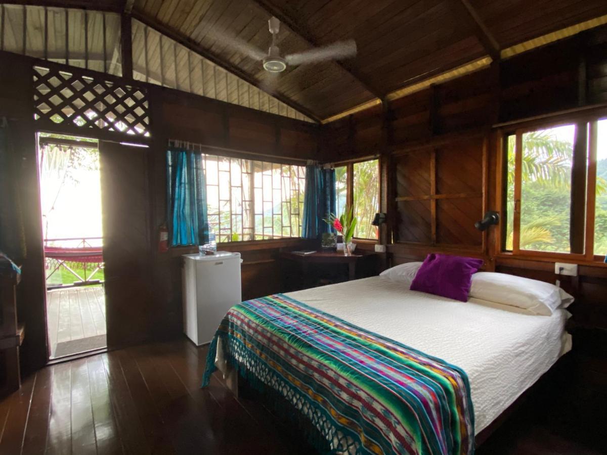 Pacific Edge Eco Lodge ドミニカル エクステリア 写真