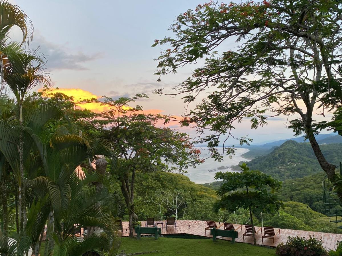 Pacific Edge Eco Lodge ドミニカル エクステリア 写真